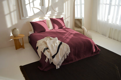 Bedspread Circles - Dark Red